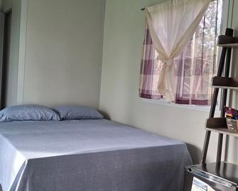 Asuneus Farm - Carmen - Bedroom
