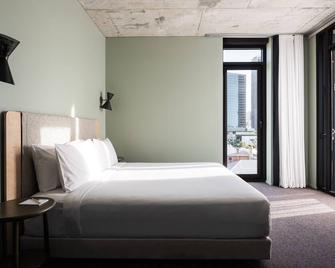 Alex Hotel - Perth - Bedroom