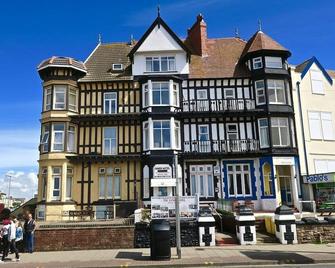 The Sands Hotel - בלקפול - בניין