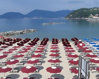 Hotel Venere Azzurra - Lerici - Playa