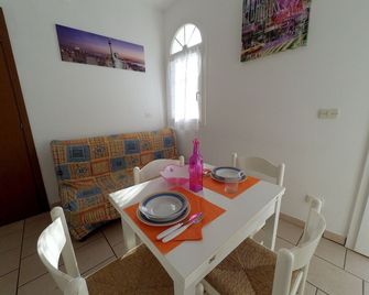 Appennini Villas - Lido di Pomposa - Comedor