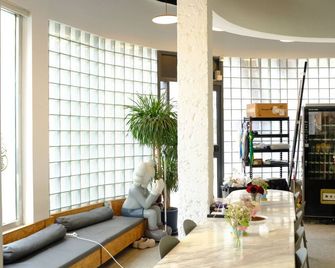 Meow Hero Youth Hostel - שנחאי - לובי