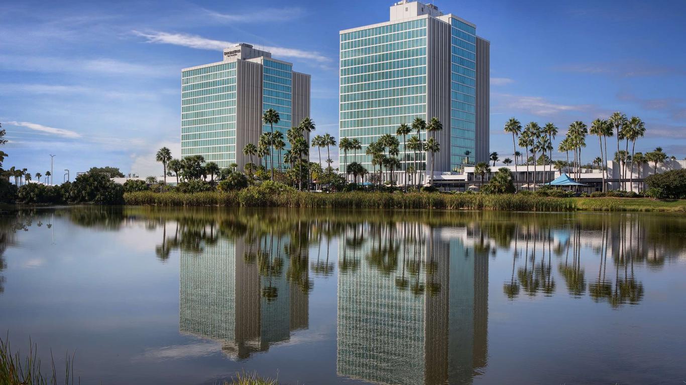 DoubleTree by Hilton Hotel at the Entrance to Universal Orlando