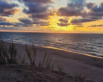 Moody Modern Dunes Hot Tub Beach and Trails - Chesterton - Pláž