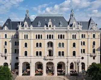 W Budapest - Budapest - Bangunan