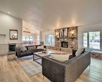 Family Retreat - Private Tennis Court and Game Room - Valley Center