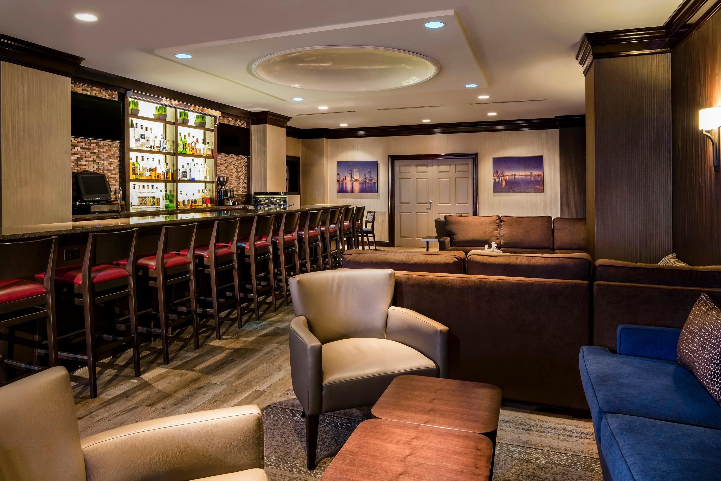 DoubleTree by Hilton Jacksonville Riverfront - ג'קסונוויל - טרקלין