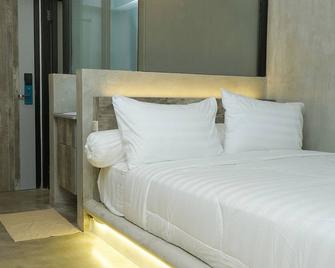 Dparagon Jakarta Timur - Jakarta - Beach