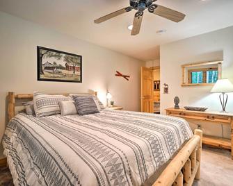 Timber Frame Contemporary w/ Hot Tub at Mount Snow Ski Resort - Dover - Habitación