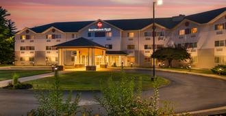 Best Western Plus Executive Court Inn & Conference Center - Manchester - Building
