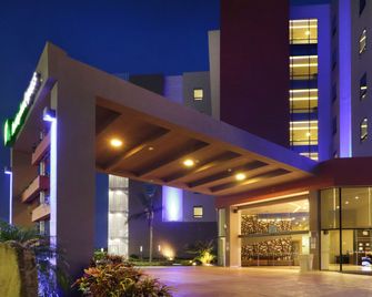 Holiday Inn Express Tuxpan By IHG - Tuxpan - Gebäude