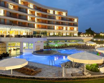 Hotel Livada Prestige - Terme 3000 - Sava Hotels & Resorts - Moravske Toplice - Басейн