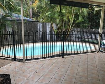 Private home with pool - Tewantin - Pool