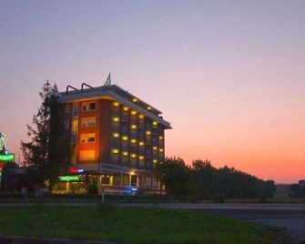 Recina - Montecassiano - Gebäude