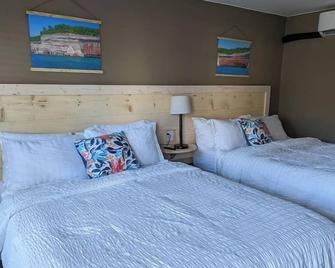 The Greenland Motel - Room No.3 - Munising - Bedroom