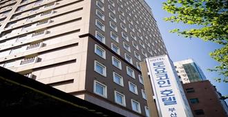 Toyoko-Inn Busan Jungang Station - Busan - Building