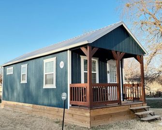 Frieda - Fully Furnished 2 Person Cottage for short or mid-term stays - Dublin - Building