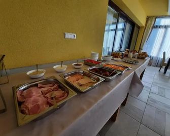 Csetaj Vendeghaz - Császártöltés