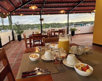 Hotel Casa Cascada - Puerto Ayora