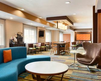 Fairfield Inn & Suites by Marriott Toledo Maumee - Maumee - Sala d'estar