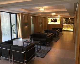 hotel bartos - Frenstat - Lobby