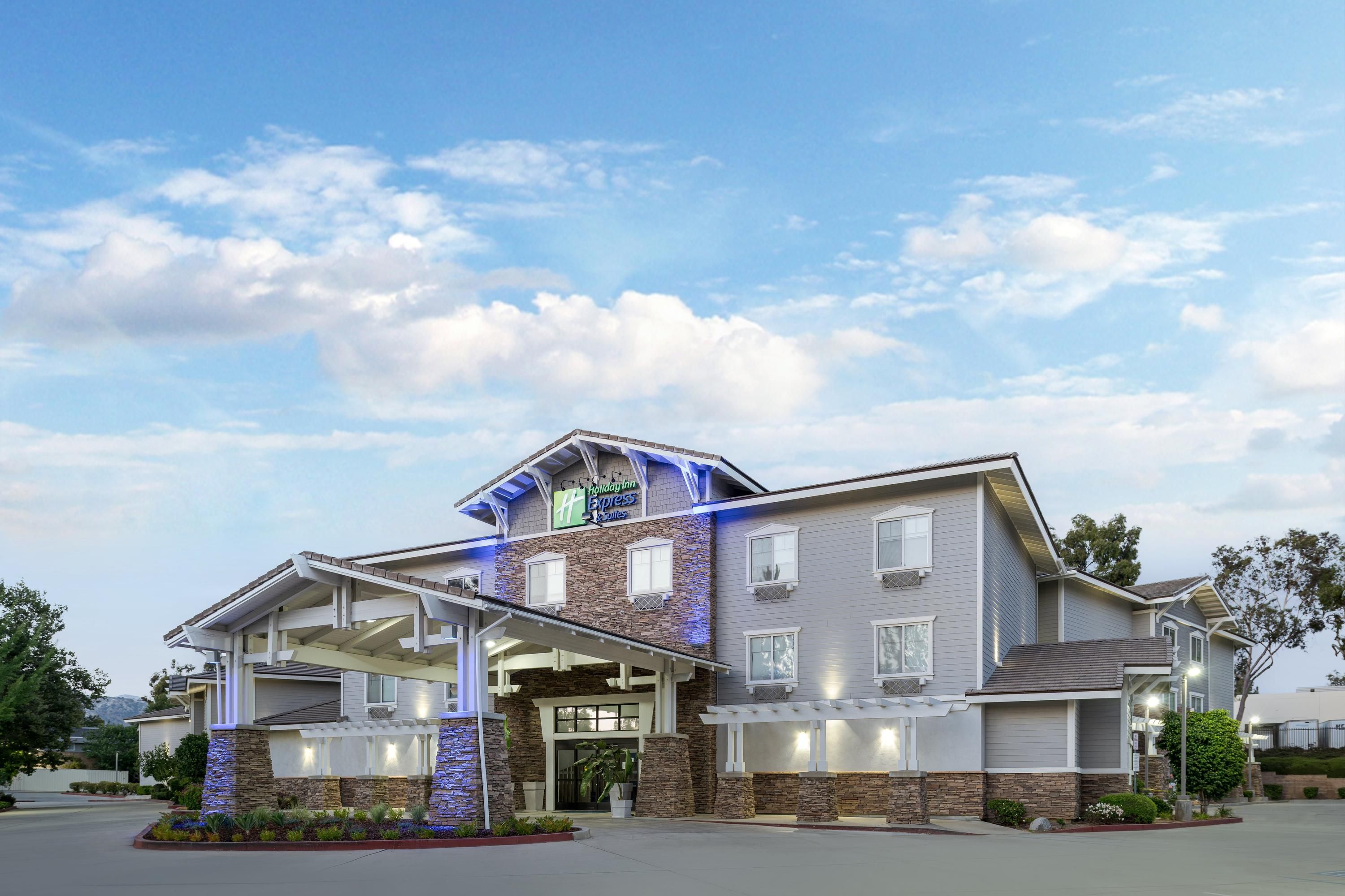 Holiday Inn Express & Suites San Dimas By IHG - San Dimas - Gebouw