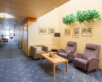Economy Hotel Savonia - Kuopio - Lobby
