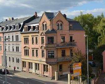 Apartment - Apartment Mansard apartment in Art Nouveau villa in the campus area - Mittweida - Gebäude