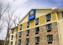 Comfort Inn and Suites Brattleboro I-91 - Brattleboro - Κτίριο