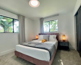 Newly remodeled beauty in Phoenix - פיניקס - חדר שינה