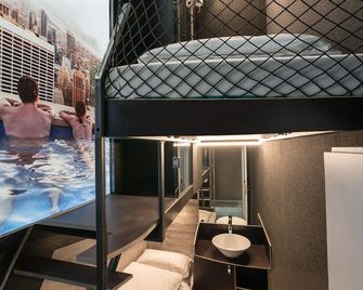 Boxhotel Göttingen (App Based Hotel) - Göttingen