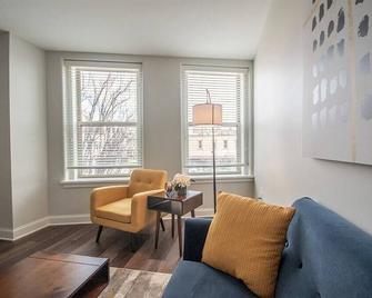 Stylish 1 Br 1ba At The Inman - Champaign - Sala de estar