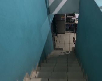 Habitación Cerca del Aeropuerto - Guadalajara - Stairs
