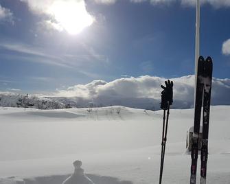 New and Exclusive Cottage in Voss with a great view - Skulestadmo - Servicio de la propiedad
