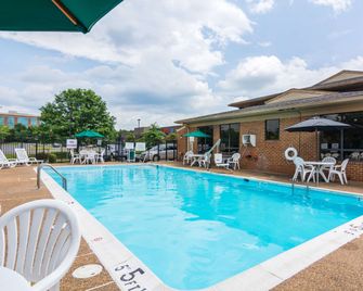Quality Inn Manassas - Manassas - Uima-allas