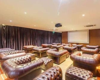 A high-end apartment with luxurious amenities\n\n - Punta del Este - Lounge