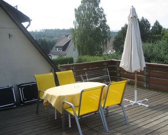 Ferienwohnung Woelfel - Schwarzenbach an der Saale - Balcón