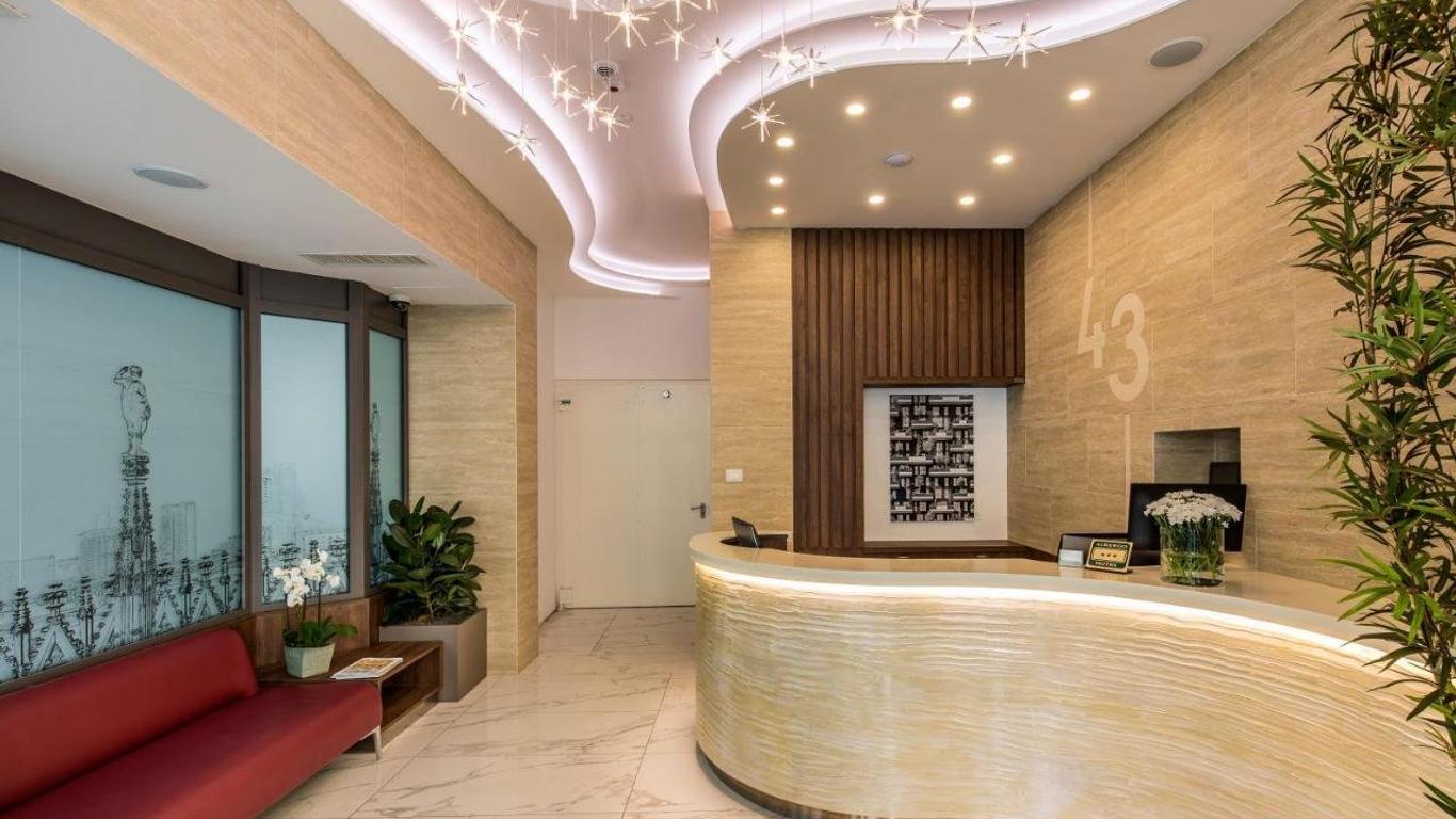 43 Station Hotel