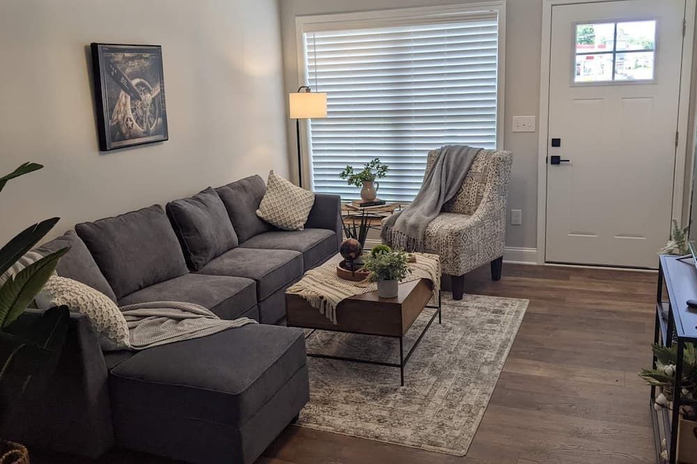 New 3 Bedroom 2.5 Bath Townhome in Downtown Washington Court House - Washington - Huiskamer