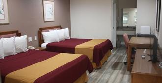 Value Inn & Suites - Redding - Bedroom