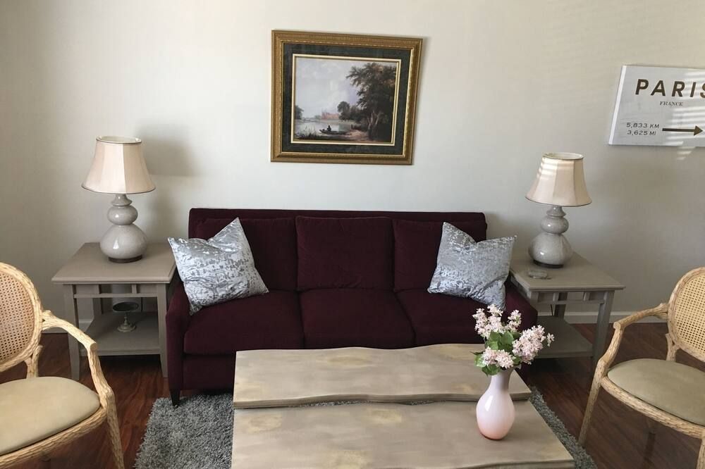 Trendy & Timeless: Home away from home - Waterbury - Soggiorno