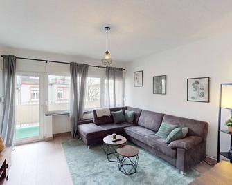 Fully Equipped Apartment for remote Workers. - فرانكفورت ام ماين - غرفة معيشة