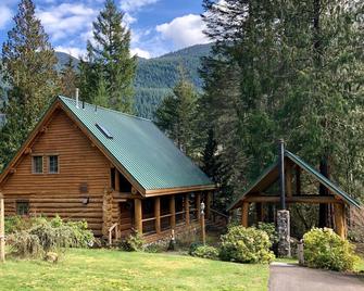 Hand-Scribed Log Home Pet-Friendly, Hot Tub, Ac, Wifi, Seasonal River Access - Randle - Bâtiment