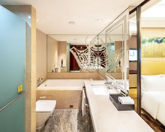 Lia Chengdu Hotel - Chengdu - Bathroom