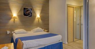 Hotel Le Gambetta - Bergerac - Schlafzimmer