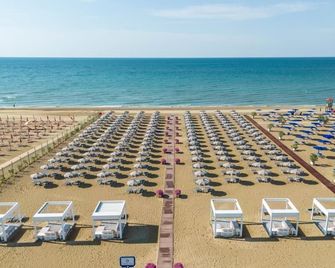Residence Bright Star - Bibione - Beach