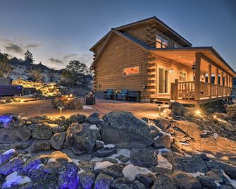 Rio Grande National Forest Cabin: Views & Hot Tub - Del Norte - Building