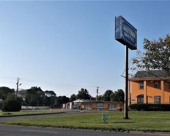 Midtown Motel Burlington Near Hwy 34 - Burlington - Gebäude