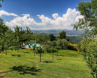 Farmhouse in Loro Ciuffenna With Pool & Garden - Loro Ciuffenna - Vista del exterior