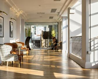 دبل تري باي هيلتون ستوك أون ترينت - Stoke-on-Trent - ردهة